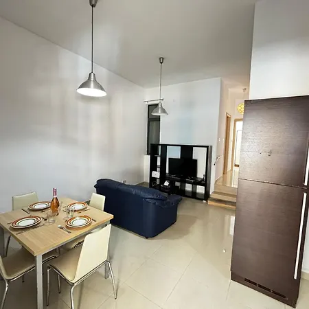 Maltese Charm Near Valletta Apartment
