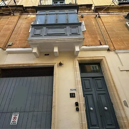 Maltese Charm Near Valletta 슬리에마